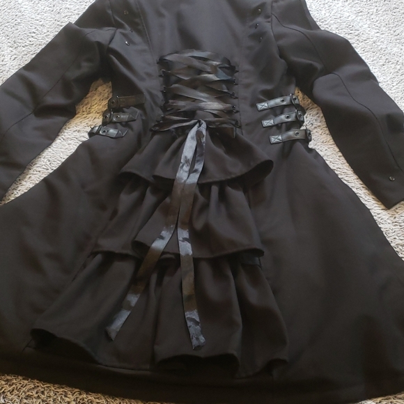 Heavy Red Jacket - Picture 4 of 7